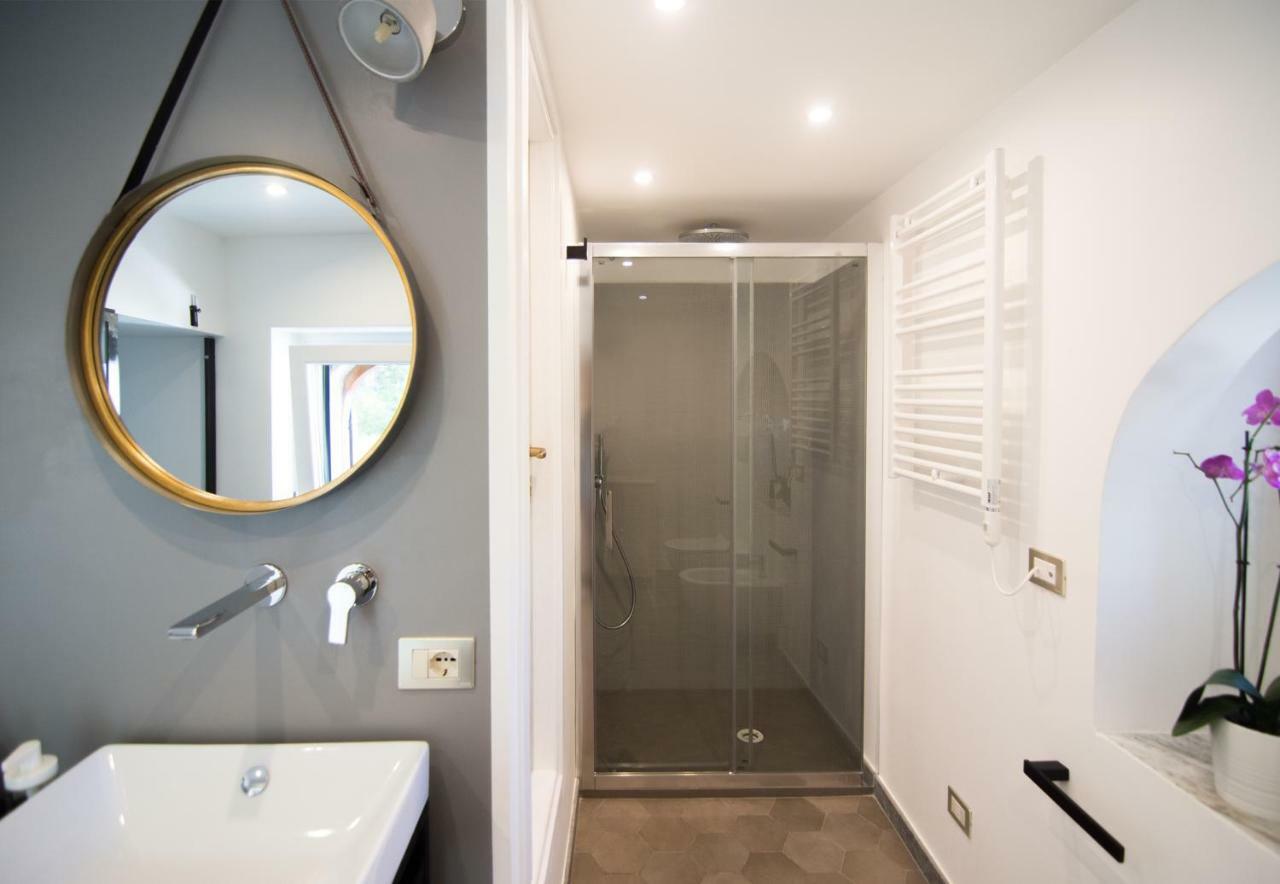 La Concha Suites Pioppi Dış mekan fotoğraf
