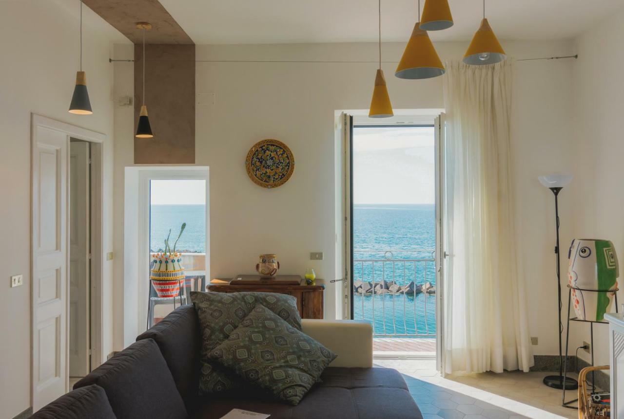La Concha Suites Pioppi Dış mekan fotoğraf