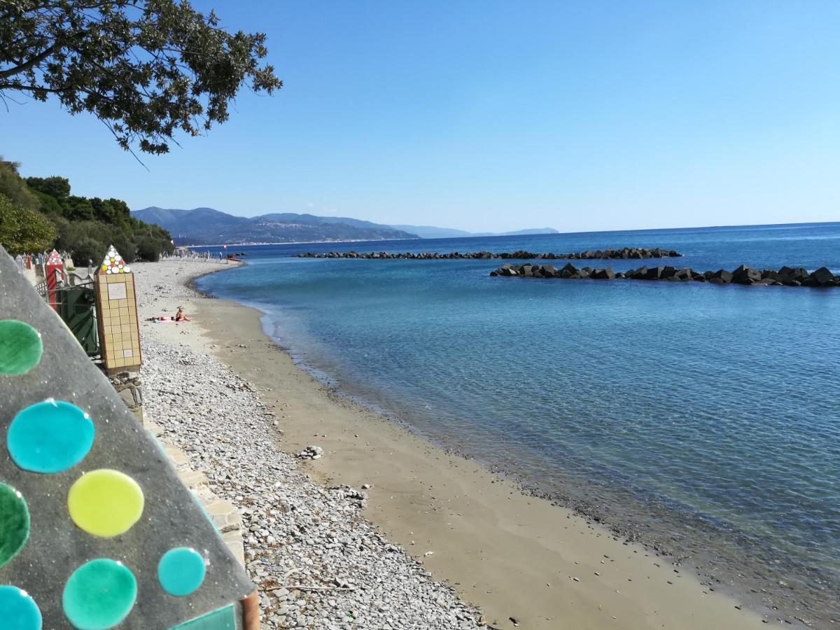 La Concha Suites Pioppi Dış mekan fotoğraf
